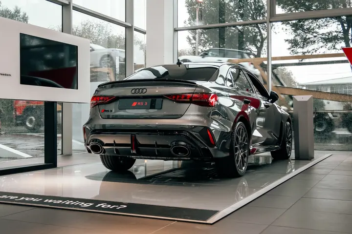 Audi Centre Claremont / 17