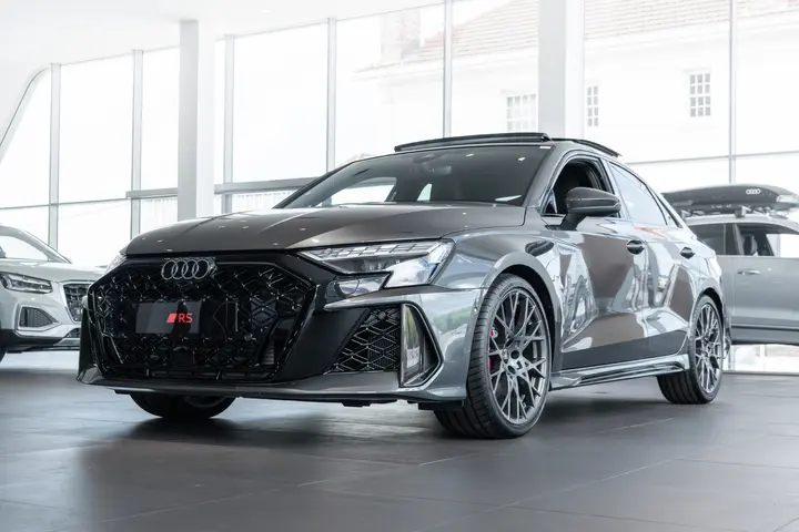 Audi Centre Claremont / 43