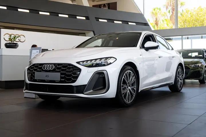 Audi Centre Claremont / 02