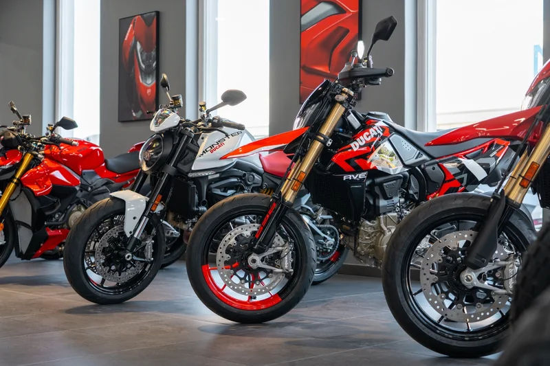 Ducati Claremont / 27