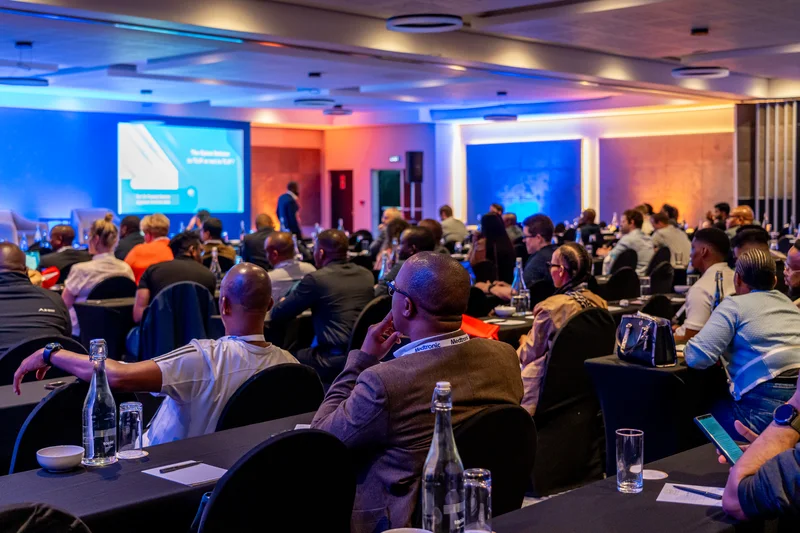 iSpine / Congress audience and presentation
