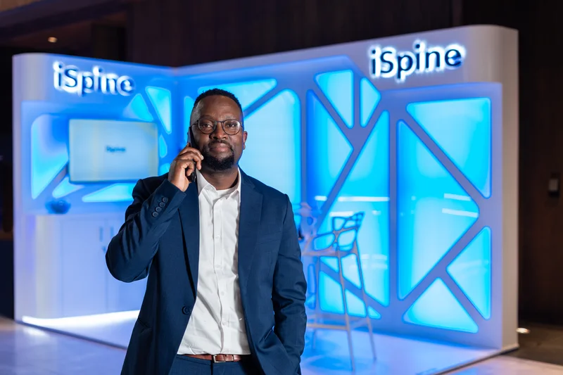 iSpine / Portrait at the exhibition stand