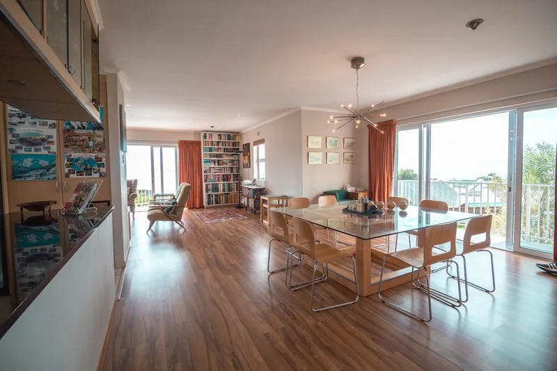 PROPERTY / INTERIORS